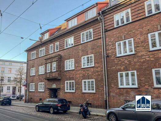 Wohnanlage zum Kauf als Kapitalanlage geeignet 240.000 € 4,5 Zimmer 150,9 m² 458 m² Grundstück Feldstadt Schwerin 19053