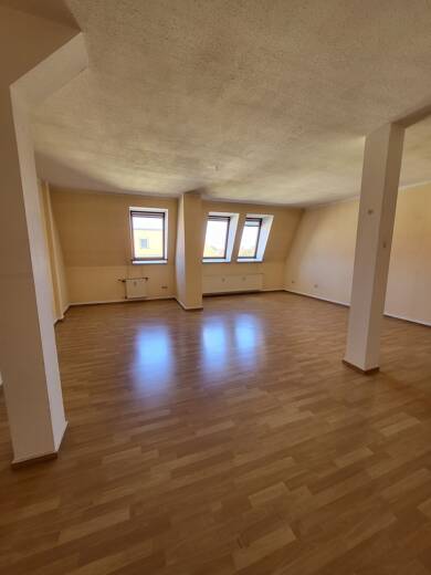 Wohnung zur Miete 683 € 3 Zimmer 134 m² Dachgeschoss, 4. Geschoss frei ab sofort Lübecker Str. 21a Neue Neustadt Magdeburg 39124