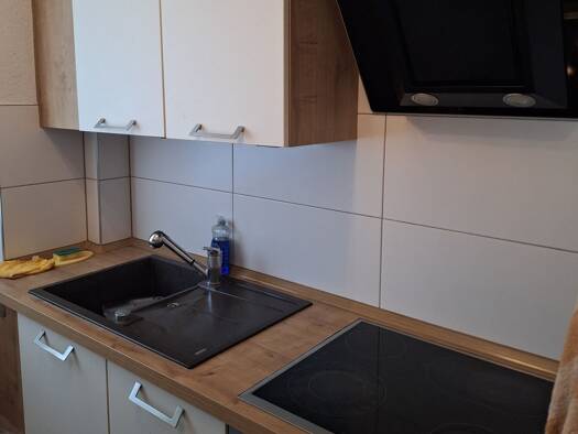 WG-Zimmer zur Miete 300 € 14 m² frei ab 01.11.2026 Osterfeuerberg Bremen 28219