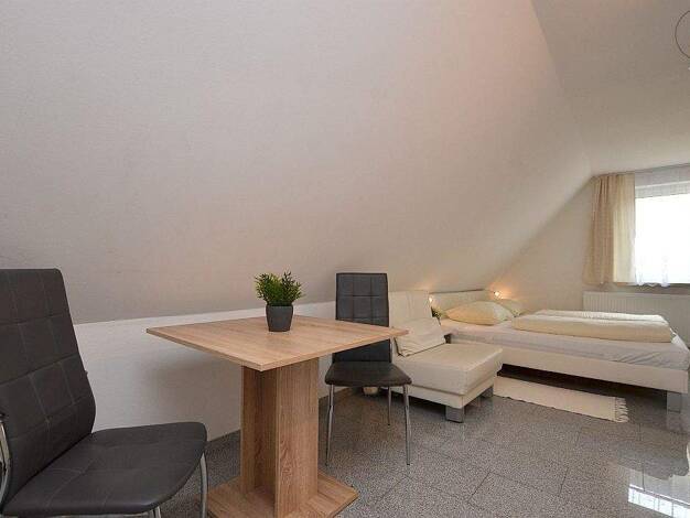 Wohnung zur Miete 695 € 1 Zimmer 20 m² 2. Geschoss frei ab 15.11.2025 Veitshöchheim 97209