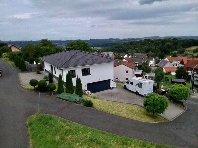 Einfamilienhaus zum Kauf 625.000 € 5 Zimmer 168 m²<br/>Wohnfläche 784 m²<br/>Grundstück Am Steinchesküppel 7 Udenhain Brachttal 63636