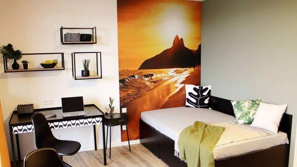 Wohnung zur Miete 700 € 1 Zimmer 24 m² Geschoss 1/7 frei ab sofort Neukölln Berlin 12049