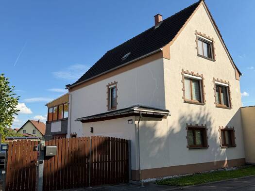 Einfamilienhaus zum Kauf 249.900 € 4 Zimmer 125 m² 570 m² Grundstück frei ab sofort Neustadt Neustadt an der Orla 07806