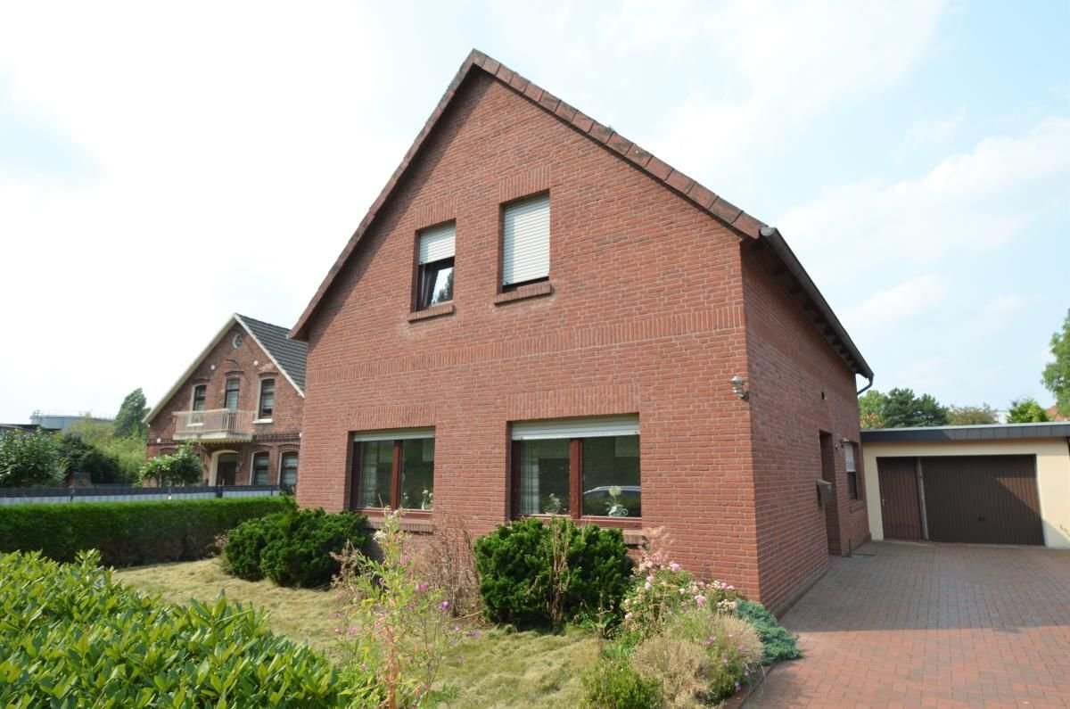 Einfamilienhaus zum Kauf 199.000 € 6 Zimmer 132,3 m²<br/>Wohnfläche 498 m²<br/>Grundstück Einswarden Nordenham 26954