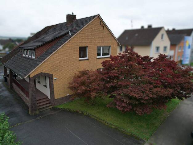 Einfamilienhaus zum Kauf 269.000 € 8 Zimmer 250 m² 1.061 m² Grundstück Bahnhofstraße 62 Beverungen 37688