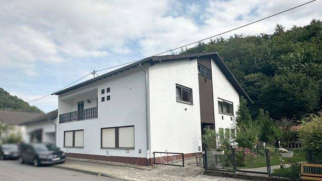 Haus zum Kauf 279.000 € 8 Zimmer 271 m² 651 m² Grundstück Ahrbrück 53506