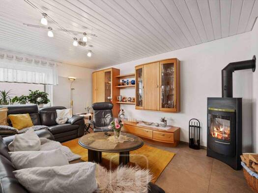 Wohnung zum Kauf 265.000 € 5 Zimmer 107,3 m² EG Neuhengstett Althengstett 75382