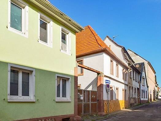 Mehrfamilienhaus zum Kauf 163.000 € 8 Zimmer 294 m² 526 m² Grundstück Grünstadt 67269