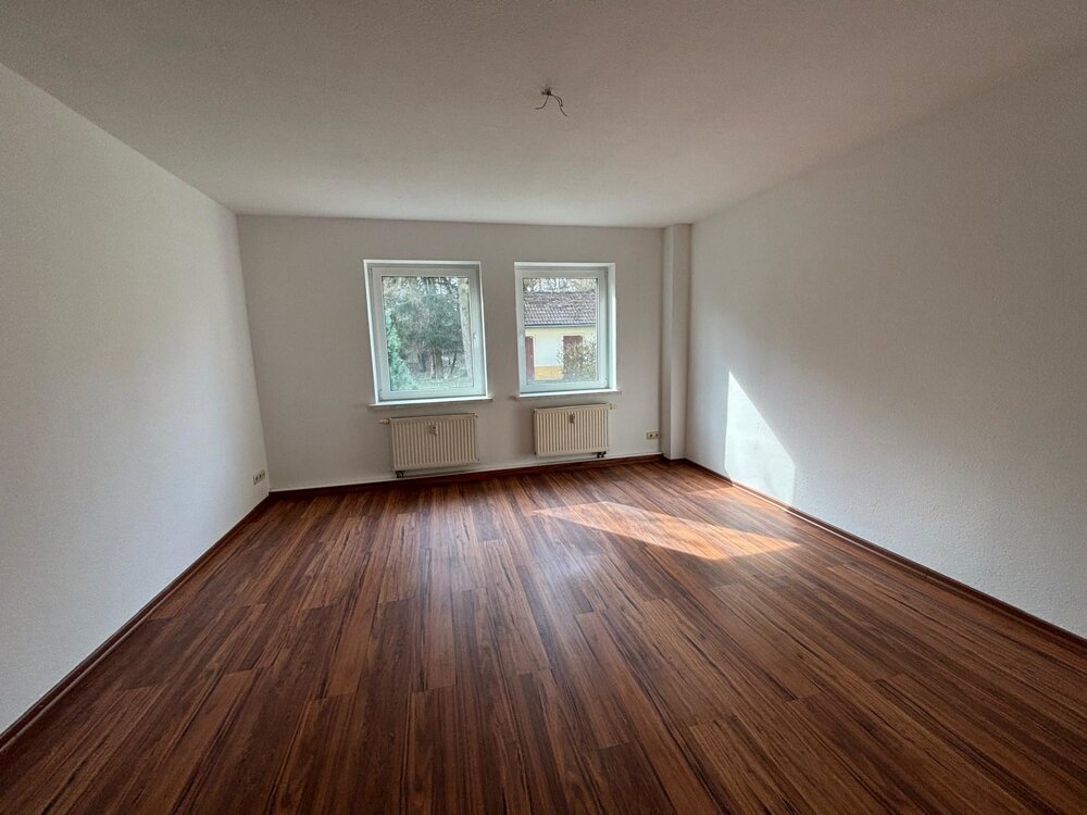 Wohnung zur Miete 390 € 3 Zimmer 66 m²<br/>Wohnfläche 1.<br/>Geschoss Friedens Straße 6 Rositz Rositz 04617