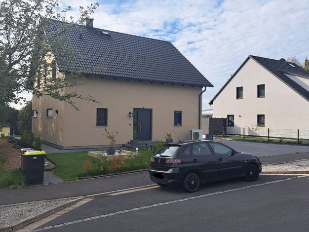 Einfamilienhaus zum Kauf 529.000 € 7 Zimmer 150,1 m² 751 m² Grundstück Rehau Rehau 95111