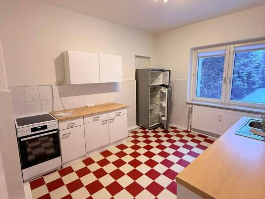 Wohnung zur Miete 1.161 € 2 Zimmer 62,8 m² frei ab sofort Bahrenfelder Chaussee 54 Bahrenfeld Hamburg 22761