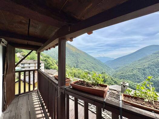 Einfamilienhaus zum Kauf 160.000 € 3 Zimmer 92 m² 348 m² Grundstück frei ab sofort Via Luigi Cadorna Lago Maggiore-Cannobio-Falmenta 28827