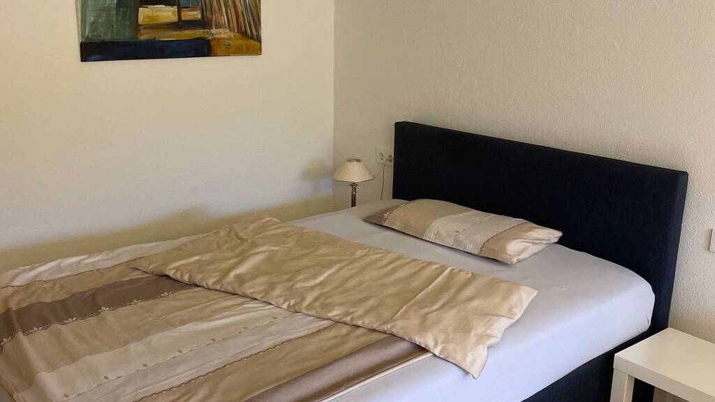 Studio zur Miete 950 € 1 Zimmer 30 m² 1. Geschoss Bei den Thermen 16 Bad Urach 72574