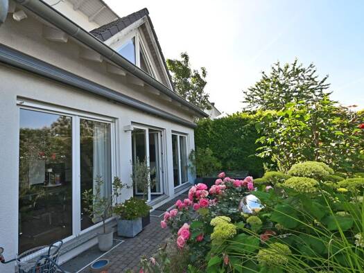 Einfamilienhaus zum Kauf 715.000 € 5 Zimmer 136 m² 295 m² Grundstück Kettwig Stadtbezirk IX 45219