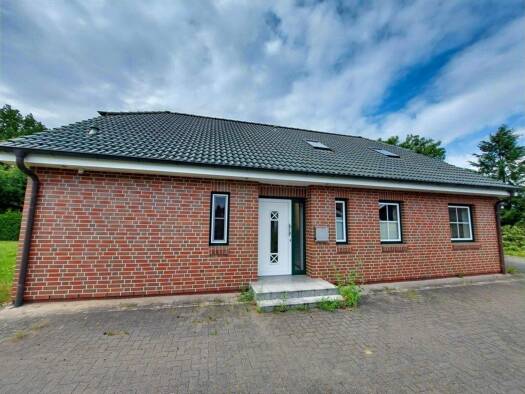 Einfamilienhaus zum Kauf 349.000 € 2 Zimmer 99,2 m² 1.174 m² Grundstück Bokel 24802