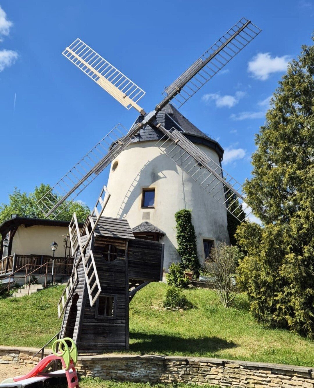 Haus zum Kauf 1.500.000 € 3 Zimmer 320 m²<br/>Wohnfläche 8.440 m²<br/>Grundstück ab sofort<br/>Verfügbarkeit Leutewitz Dresden 01157