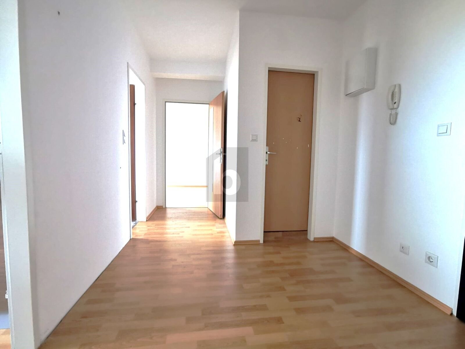 Wohnung zum Kauf 127.000 € 3 Zimmer 85 m²<br/>Wohnfläche 3.<br/>Geschoss Felixdorf 2603