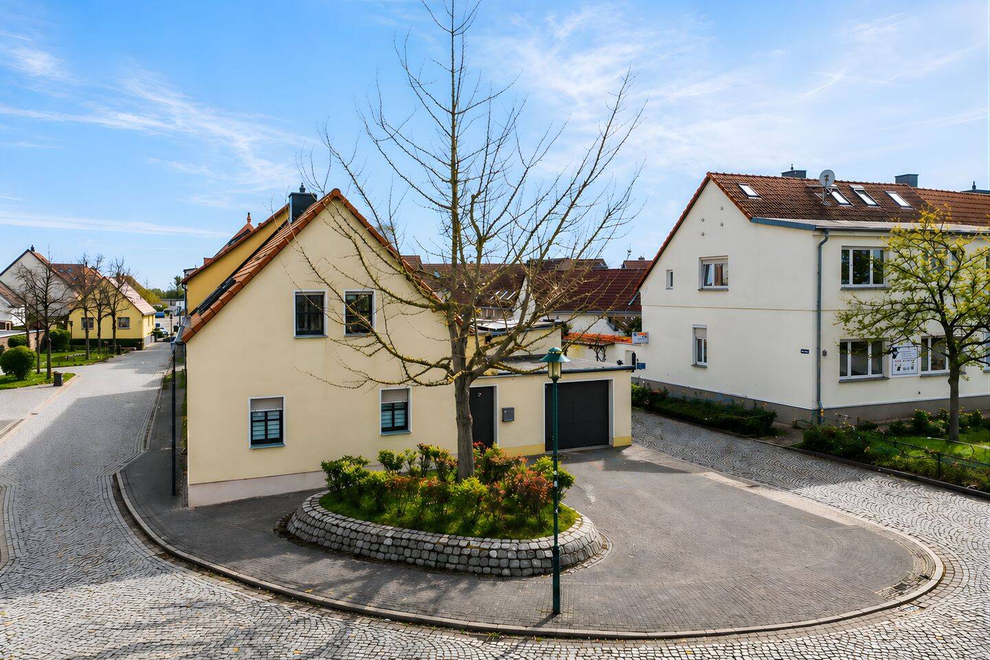 Haus zum Kauf - Ansicht 2