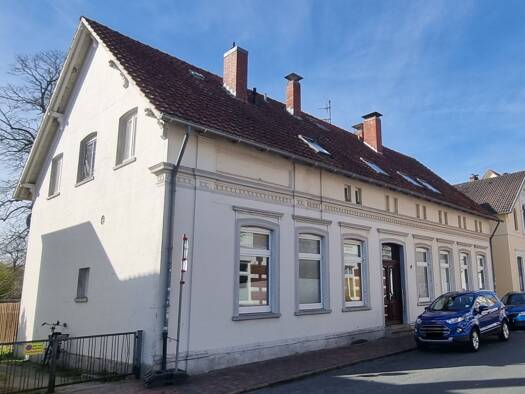 Mehrfamilienhaus zum Kauf 255.000 € 12 Zimmer 288,4 m² 1.247 m² Grundstück Varel Varel 26316