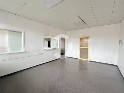 Praxis zur Miete provisionsfrei 1.500 € 100 m² Bürofläche teilbar ab 100 m² Möhringen Stuttgart 70567