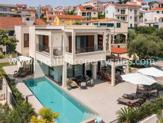 Haus zum Kauf 1.395.000 € 4 Zimmer 280 m² Trogir