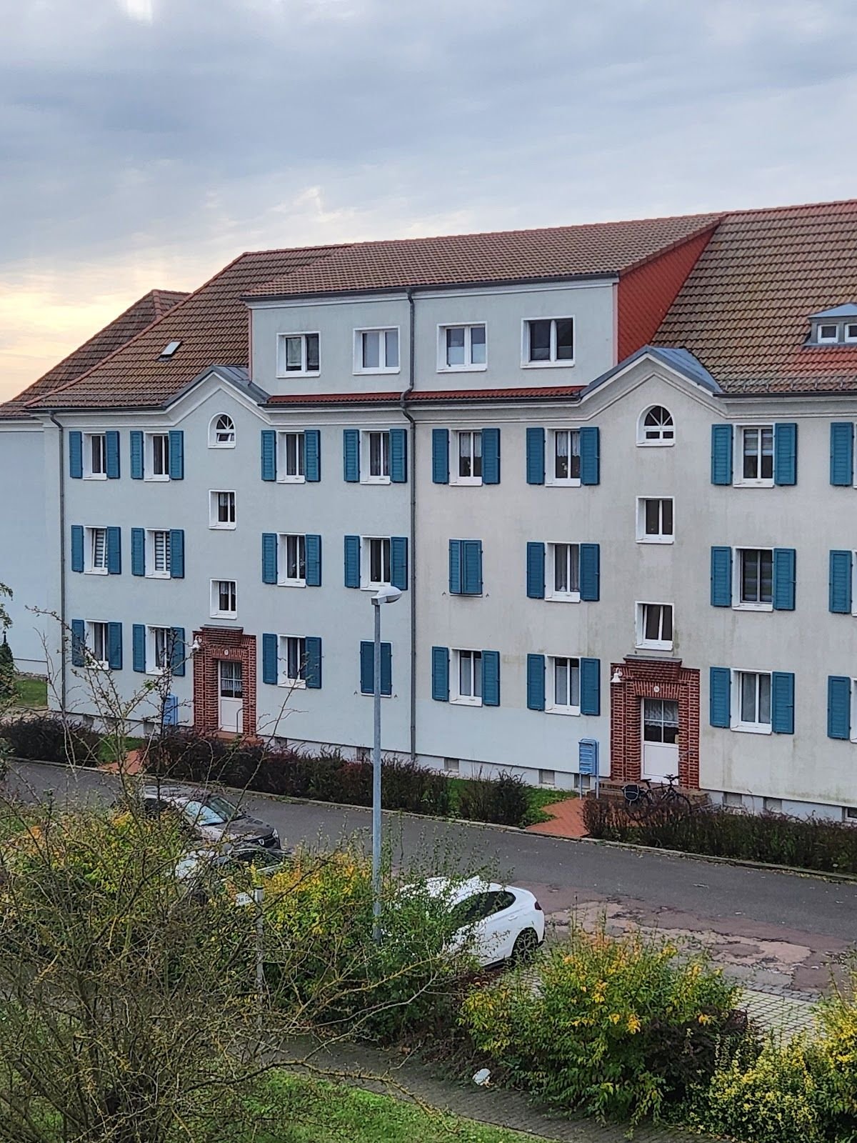 Wohnung zur Miete 349 € 3 Zimmer 55 m²<br/>Wohnfläche 2.<br/>Geschoss ab sofort<br/>Verfügbarkeit Am Elbufer 15 Piesteritz Lutherstadt Wittenberg 06886