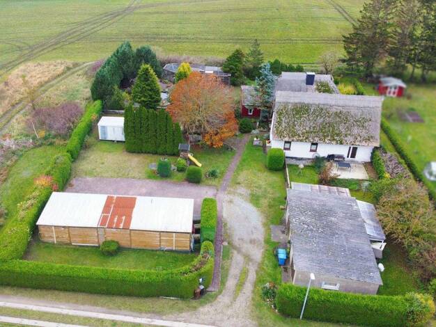 Einfamilienhaus zum Kauf 280.000 € 8 Zimmer 180,3 m² 2.300,3 m² Grundstück Sehlen 18528