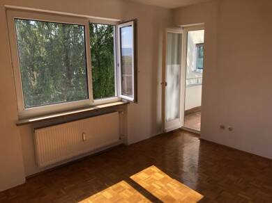 Wohnung zur Miete 700 € 3 Zimmer 75 m² 3. Geschoss frei ab 01.09.2025 Rehbühlstraße 9 Rehbühl Weiden in der Oberpfalz 92637