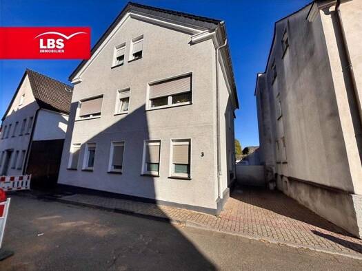 Wohnung zum Kauf 259.000 € 5 Zimmer 127 m² frei ab sofort Neheim-Hüsten Arnsberg 59755
