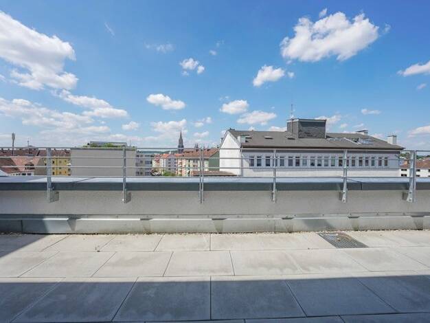 Penthouse zur Miete - Erstbezug 1.944 € 3 Zimmer 106,9 m² 4. Geschoss frei ab 01.09.2025 Von-Hünefeld-Straße 20+22 Stadtmitte Neu-Ulm 89231