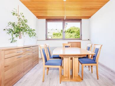 Wohnung zum Kauf 322.000 € 4 Zimmer 120 m² Dachgeschoss, 3. Geschoss Haltingen Weil am Rhein 79576
