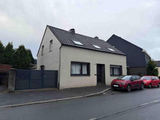 Einfamilienhaus zum Kauf 318.000 € 4 Zimmer 147 m² 614 m² Grundstück frei ab sofort Hochheide Duisburg 47198