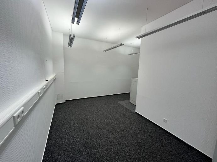 Bürofläche zur Miete provisionsfrei 10 € 261 m²<br/>Bürofläche ab 261 m²<br/>Teilbarkeit Nordviertel Essen 45141