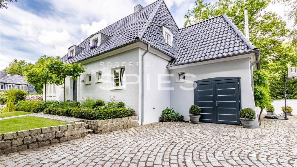 Einfamilienhaus zum Kauf 1.145.000 € 8,5 Zimmer 280 m² 1.032 m² Grundstück Oberneuland Bremen 28355