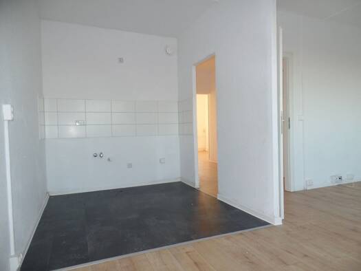 Wohnung zur Miete 332 € 4 Zimmer 66,3 m² 5. Geschoss Brahmsbogen 3 Südliche Neustadt Halle (Saale) 06124