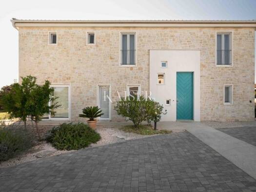 Einfamilienhaus zum Kauf 980.000 € 4 Zimmer 250 m² Ugljan, Preko Preko 23273