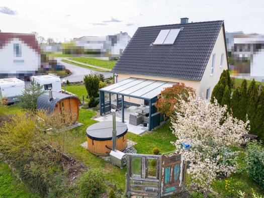 Einfamilienhaus zum Kauf provisionsfrei 415.000 € 4 Zimmer 118 m² 814 m² Grundstück Burglauer 97724