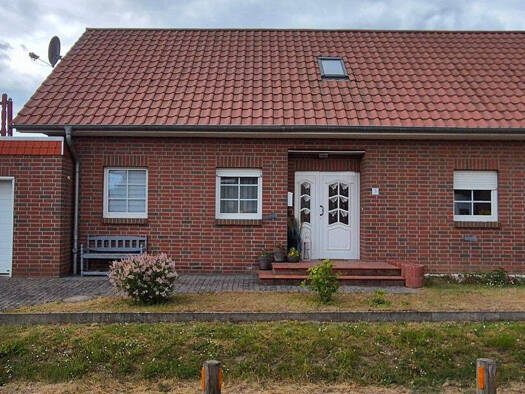 Einfamilienhaus zur Miete 1.300 € 4 Zimmer 135 m² 664 m² Grundstück frei ab sofort Gadenstedt Ilsede 31246