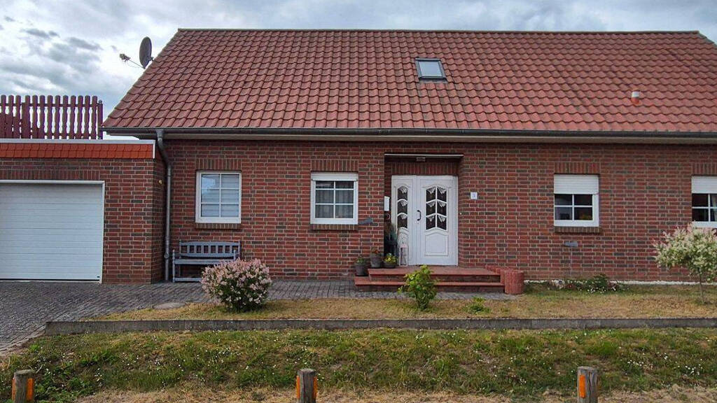 Einfamilienhaus zur Miete 1.300 € 4 Zimmer 135 m² 664 m² Grundstück frei ab sofort Gadenstedt Ilsede 31246