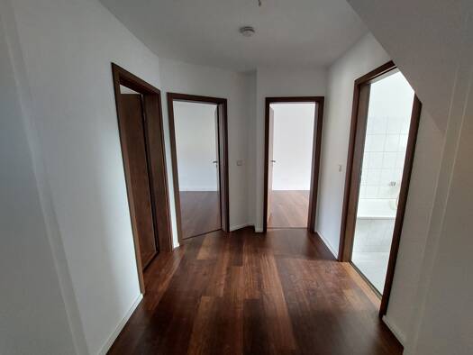 Wohnung zur Miete 200 € 2 Zimmer 39,4 m² 3. Geschoss frei ab sofort Roßwein 04741