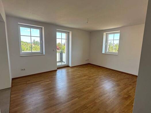 Wohnung zur Miete 1.081 € 4 Zimmer 94,1 m² 2. Geschoss frei ab sofort Dresdner Strasse 304 Coswig 01640