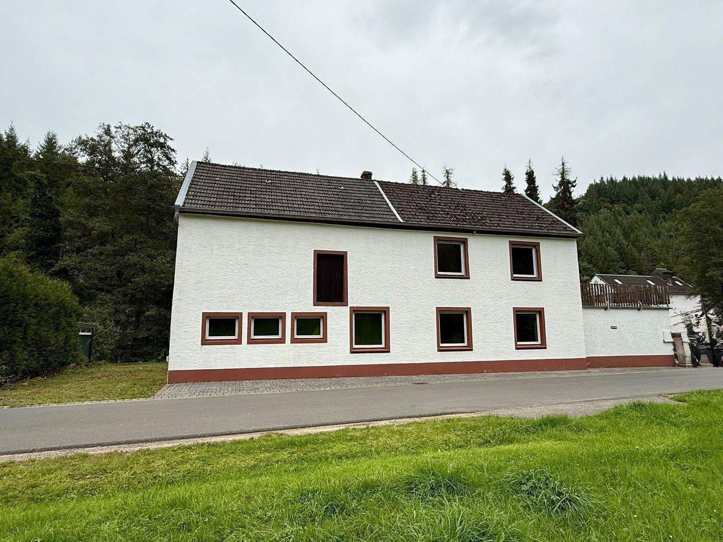 Immobilie in Karlshausen - Gestalten Sie Ihr Traumhaus – idyllische Lage am Fluss - Bild 1