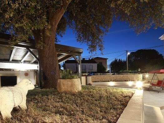 Einfamilienhaus zum Kauf 775.000 € 3 Zimmer 180 m² 800 m² Grundstück Kornić 51517