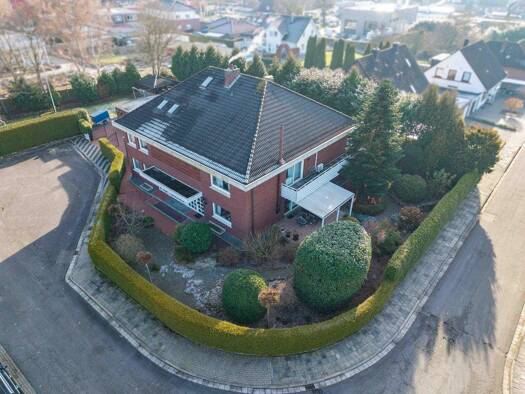 Einfamilienhaus zum Kauf 650.000 € 11 Zimmer 378 m² 1.569 m² Grundstück Papenburg 26871