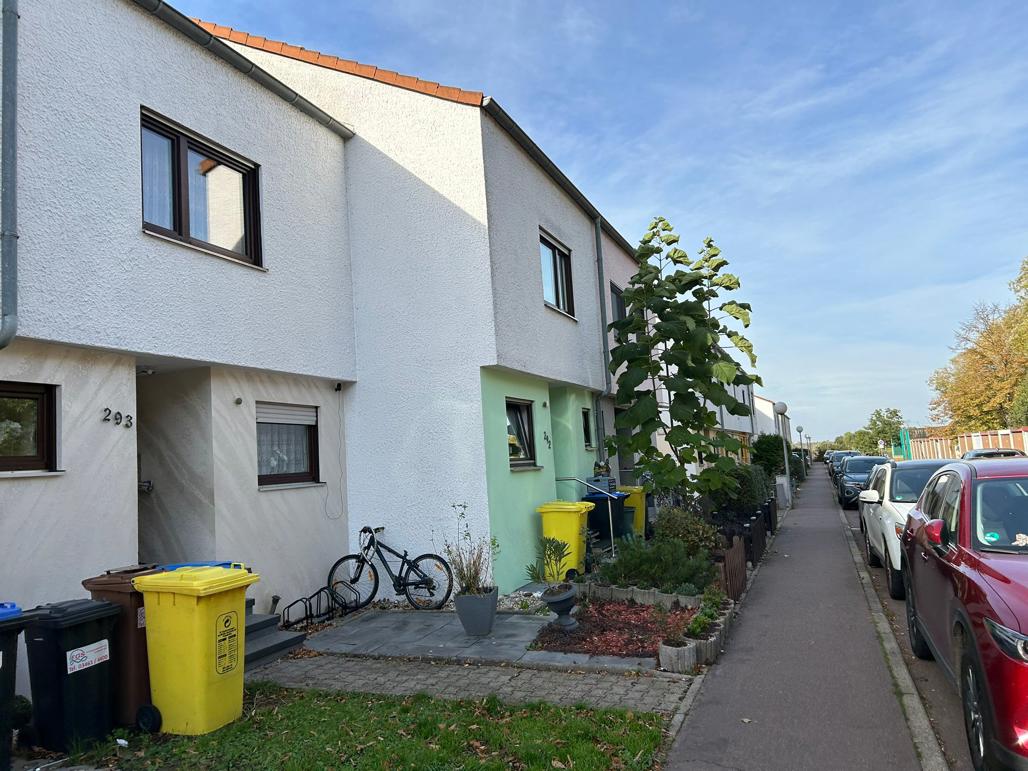 Reihenmittelhaus zum Kauf 200.000 € 5 Zimmer 109 m²<br/>Wohnfläche 119 m²<br/>Grundstück Großkugel Kabelsketal 06184