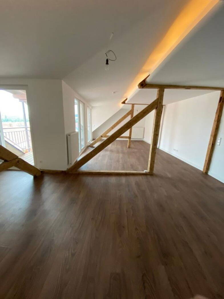 Wohnung zur Miete 1.050 € 3 Zimmer 107 m² Dachgeschoss, 3. Geschoss frei ab sofort Sonnenplatz 2 Tauberbischofsheim Tauberbischofsheim 97941