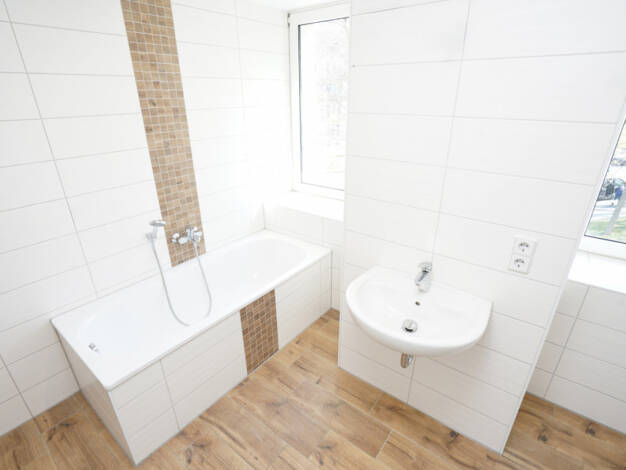 Wohnung zur Miete 787 € 5 Zimmer 116,6 m² 2. Geschoss Zschopauer Str. 94 Bernsdorf Chemnitz 09126