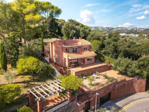 Einfamilienhaus zum Kauf provisionsfrei 835.000 € 6 Zimmer 1.030 m² Grundstück Sant Pol de Mar 08395