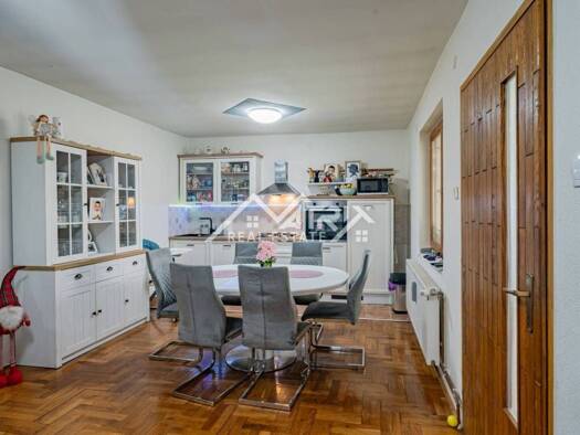 Haus zum Kauf 151.000 € 5 Zimmer 251 m² Darda Darda