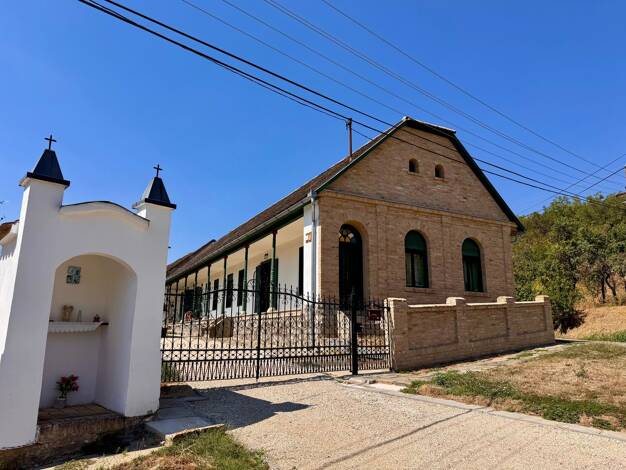 Bauernhaus zum Kauf provisionsfrei 178.000 € 2,5 Zimmer 140 m² 1.885 m² Grundstück frei ab 01.02.2027 Székely Závod 7182